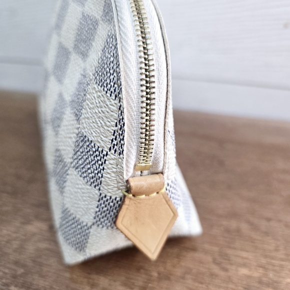 Louis Vuitton Damier Azur Cosmetic Pouch - Picture 3 of 10